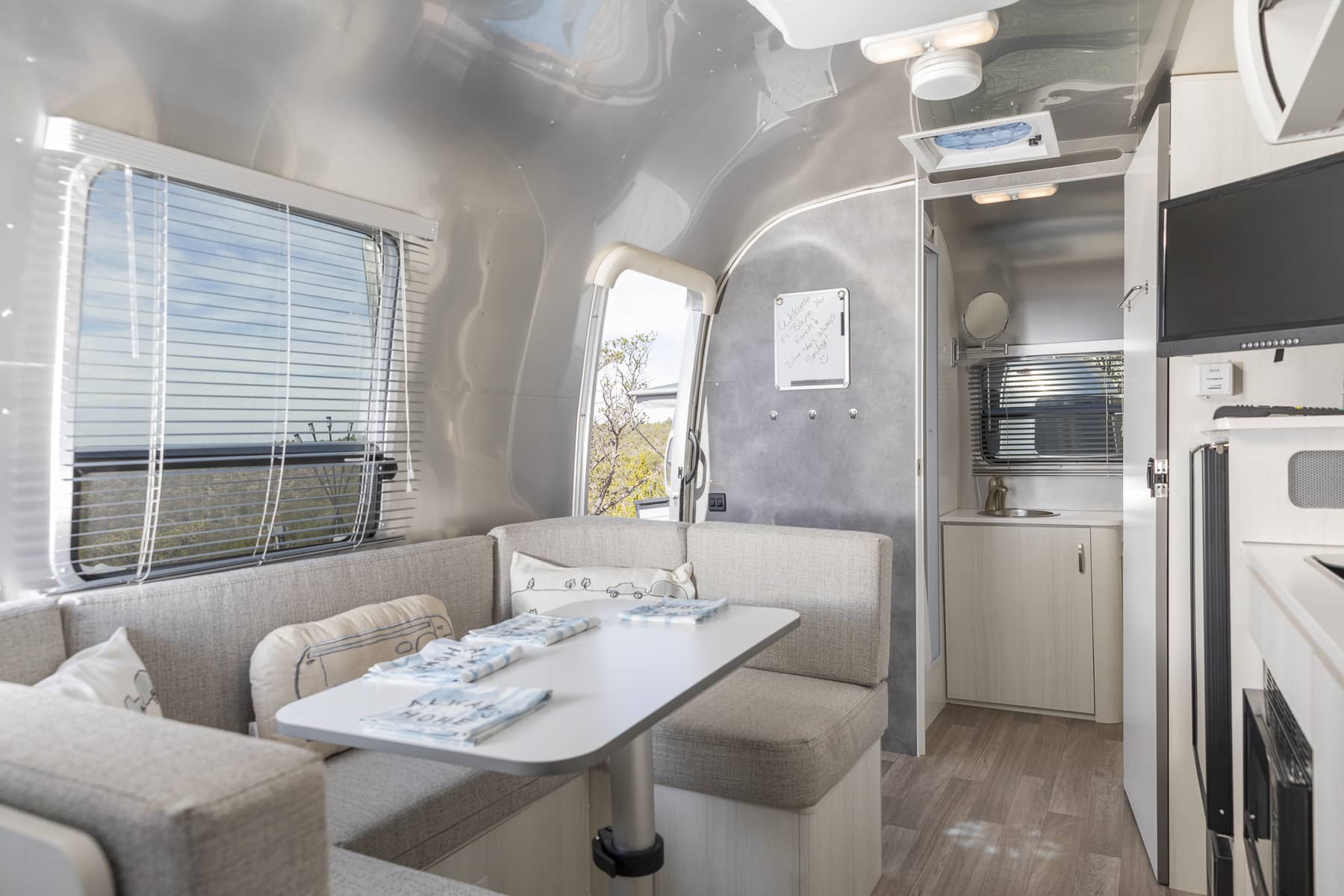 Bambi-interiors-lodging-BlameHerRanch@GabriellaMarksPhoto-20